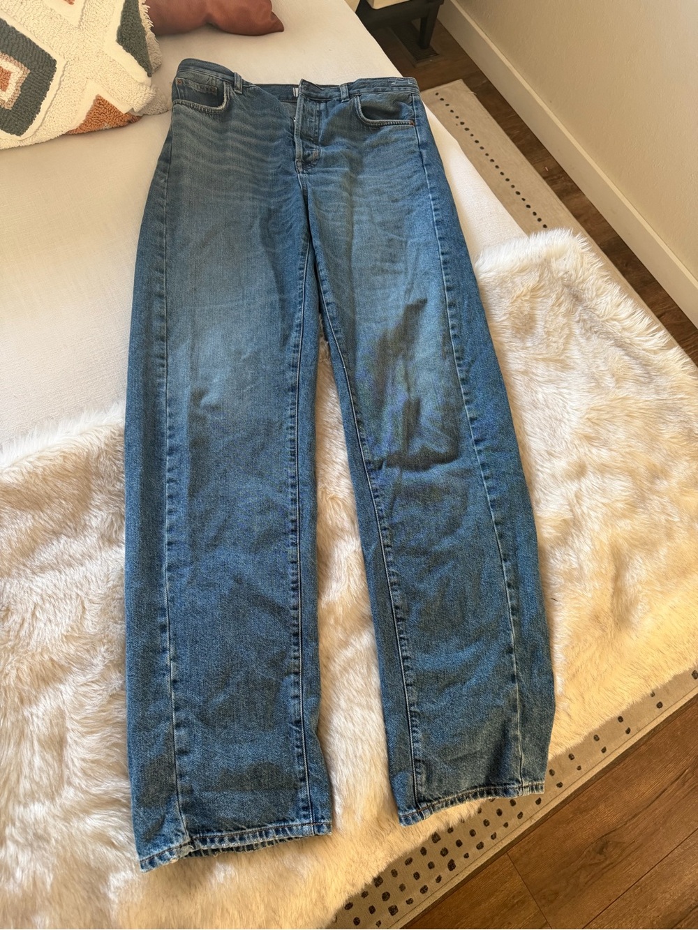 Madewell Medium Blue Barrel leg Tall Denim Jeans with Contrast Stitching